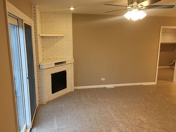 4th image of 604 Waverly Ct Unit C