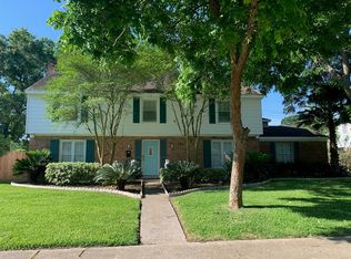 8115 Twin Hills Dr, Houston, TX 77071