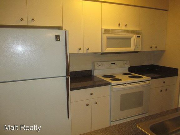 3rd image of 13115 Feather Sound Dr APT 111