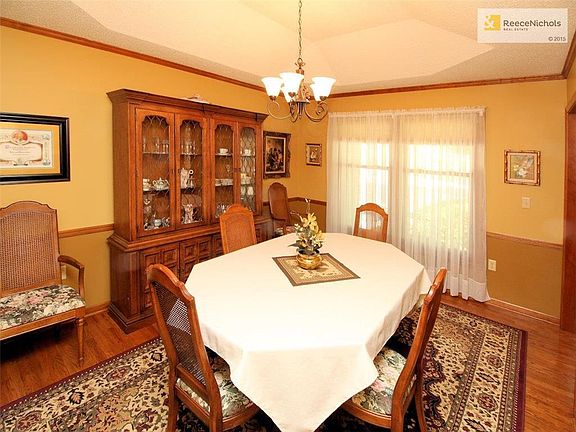 3rd image of 7015 Clairborne Ct