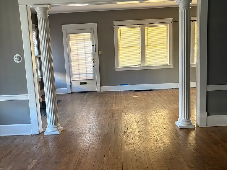 209 Stone Ave — Photo 18