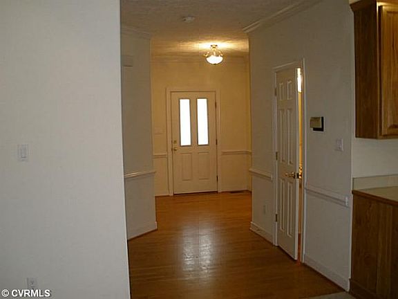 2nd image of 4954 Rail Dr