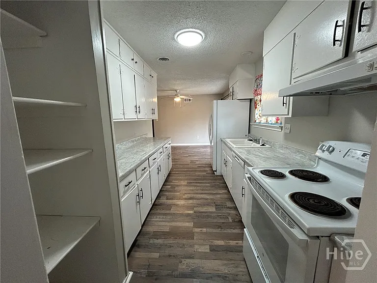 321 Sharondale Rd — Photo 8