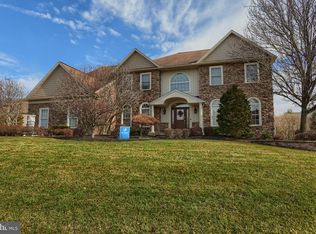 168 N Fairwood Ave, Sinking Spring, PA 19608