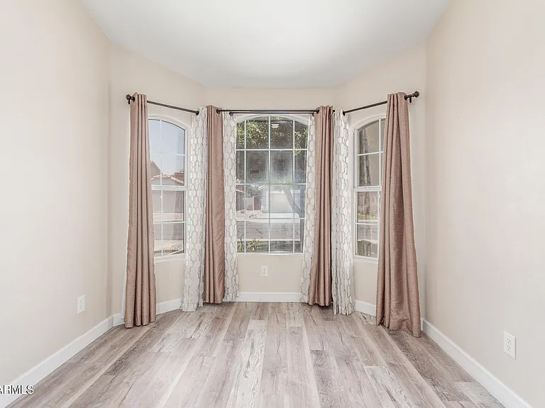 12545 W Cambridge Ave — Photo 20