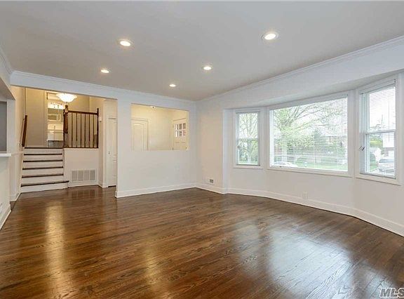 5th image of 268 Parkway Dr