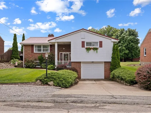 2734 Van Buren Dr, New Kensington, PA 15068
