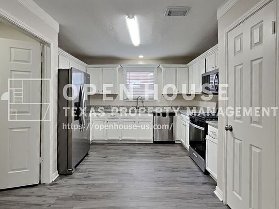 5th image of 5510 Forest Trails Dr