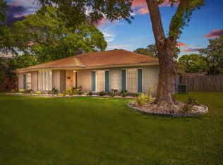 1102 Buoy Rd, Houston, TX 77062