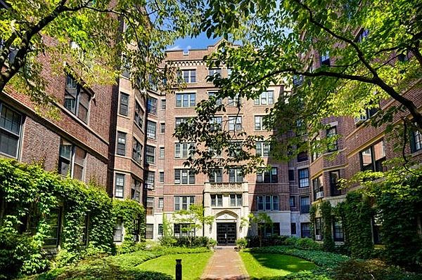 1st image of 988 Memorial Dr APT 187