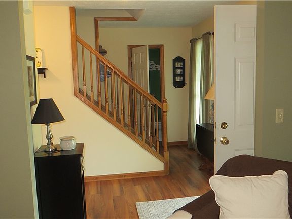 3rd image of 8385 Forest View Dr