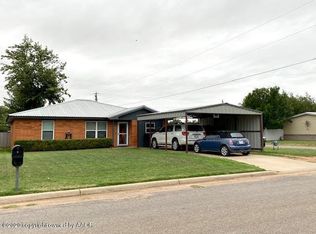 200 Avenue J SE, Childress, TX 79201