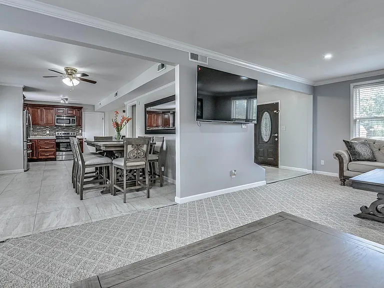 655 Harding Pl — Photo 15