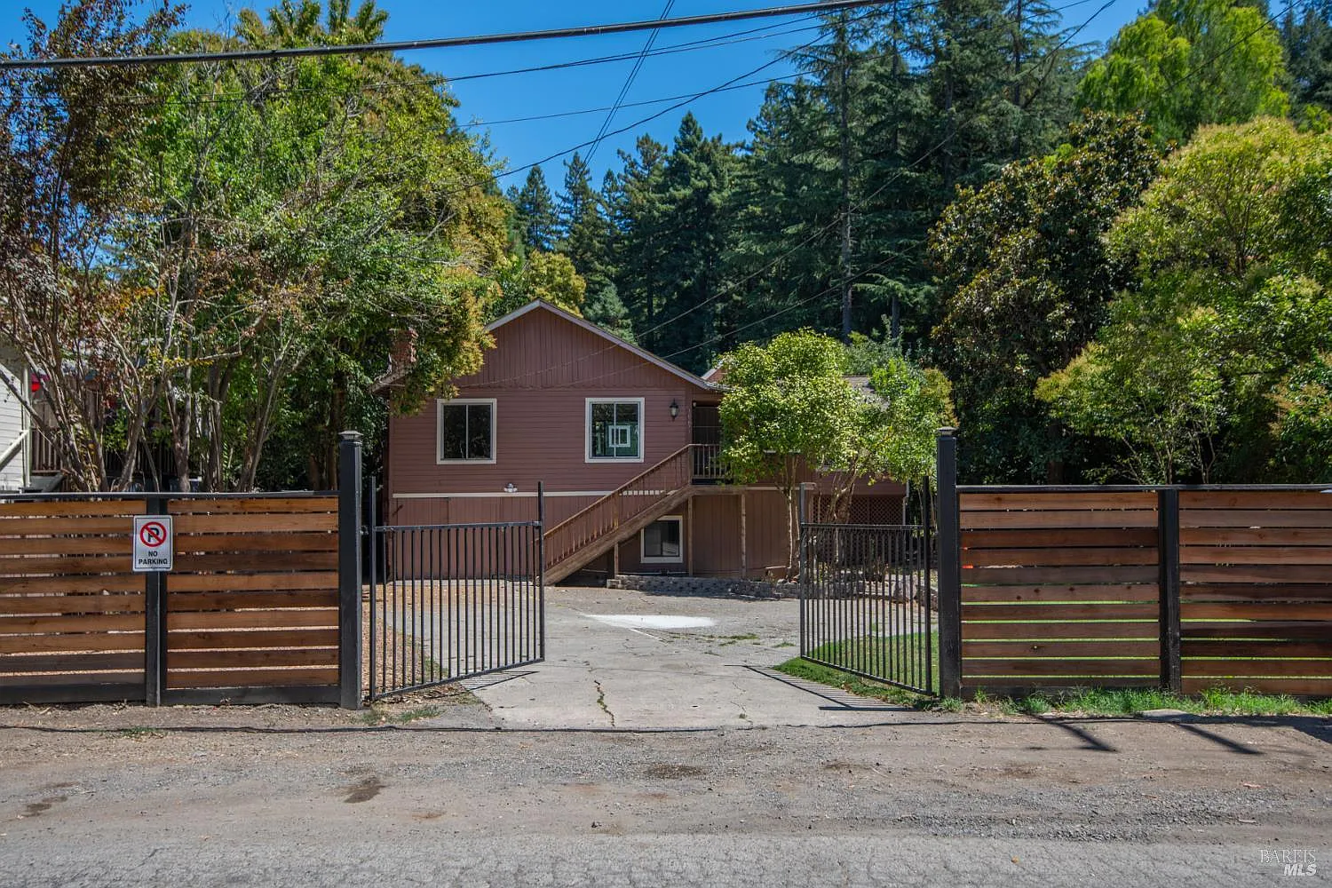 10671 Forest Hills Road - Photo 5