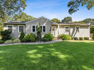 34 Rolling Hill Rd, Hampton Bays, NY 11946