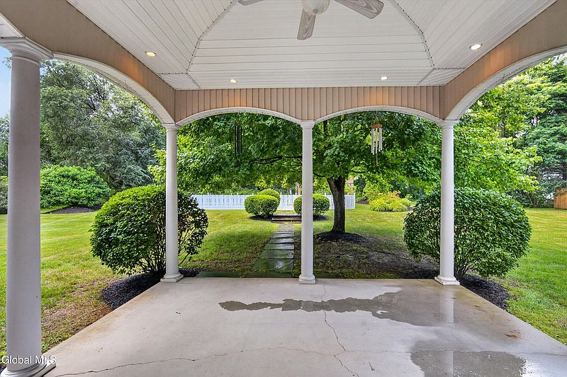 3rd image of 9 Long Creek Drive