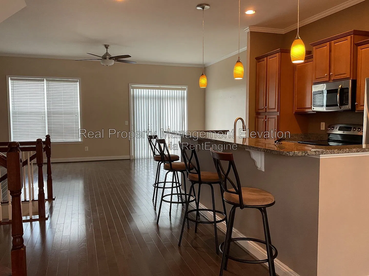 3 bed, 2.5 bath, 1672 sqft, $2,200 — Photo 4