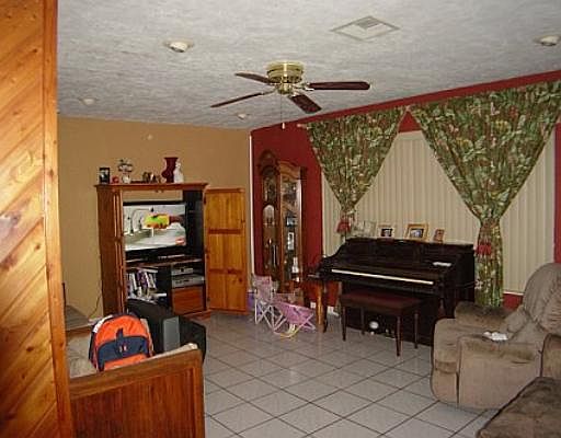4th image of 18630 Lenaire Dr