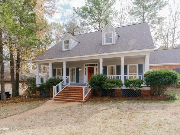 105 Countrywood Cir, Clinton, MS 39056