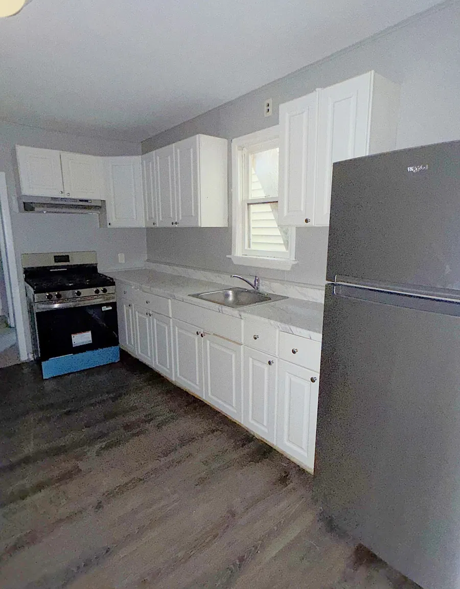 3 bed, $1,900 — Photo 4
