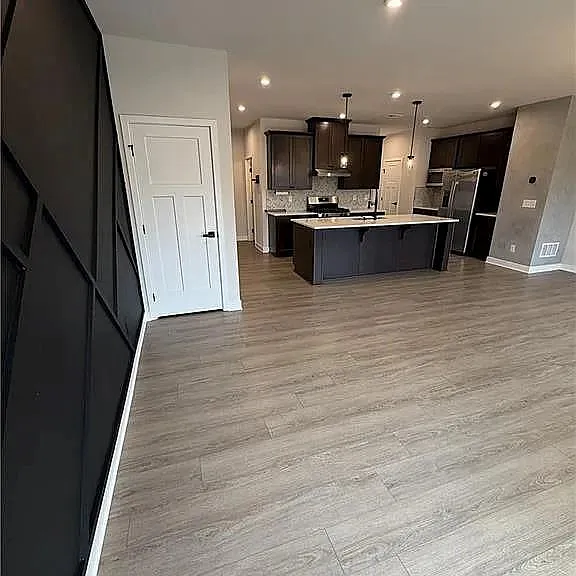 360 Salt Lake Ln — Photo 7