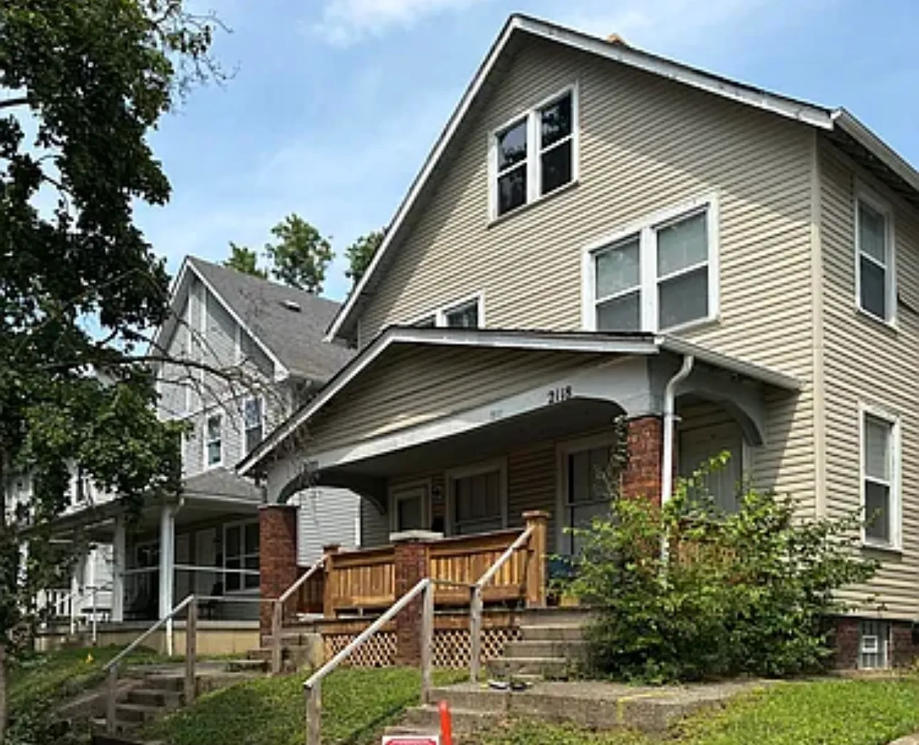 2120 Indiana Ave — Photo 1