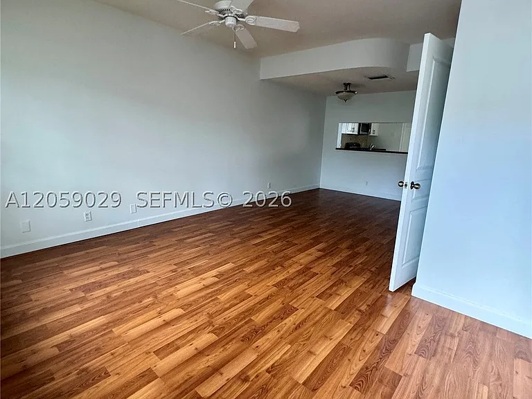 16743 Hemingway Dr #16743 — Photo 2