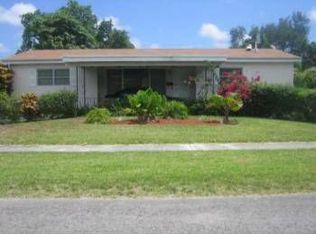 730 NE 152nd St, Miami, FL 33162