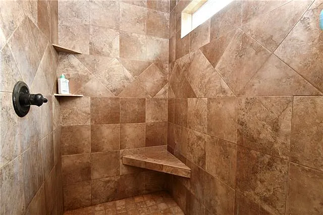 6413 Arden Oaks Dr — Photo 37