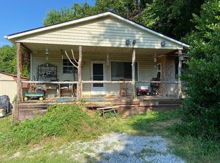 973 Water St, Dandridge, TN 37725