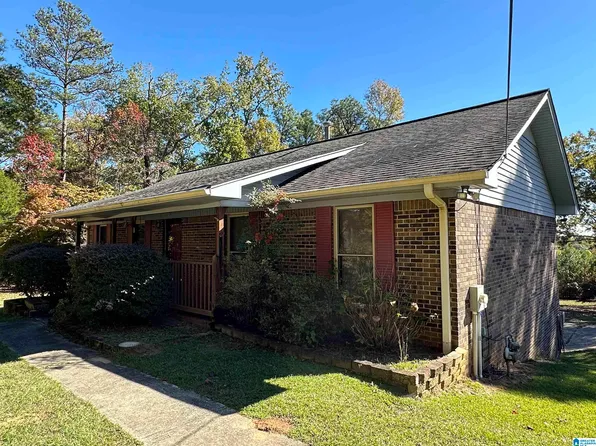 201 Rimcrest Dr, Bessemer, AL 35022