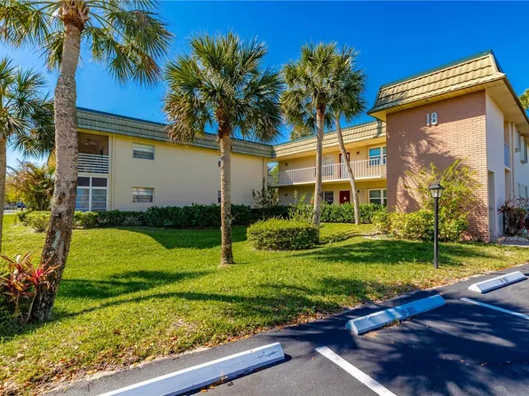 18 Vista Gardens Trl APT 205, Vero Beach, FL 32962