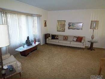 2nd image of 274 N Richmond Ave