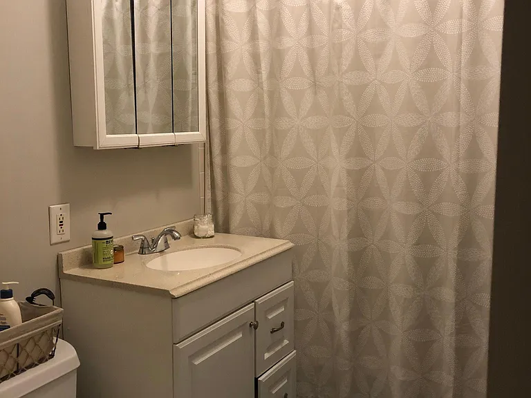 192 Florence St #1 — Photo 13