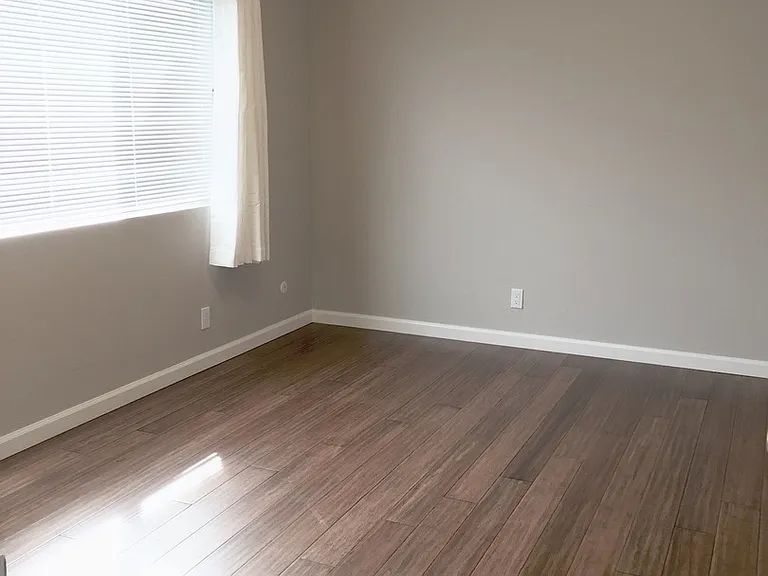 Village Square Townhomes — Photo 25