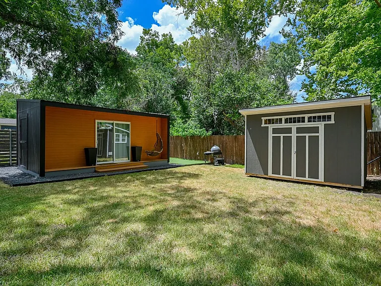 1709 Payne Ave — Photo 20