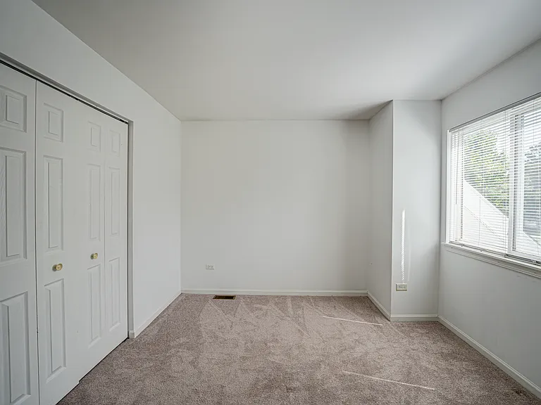 2464 Blue Spruce Ln — Photo 13