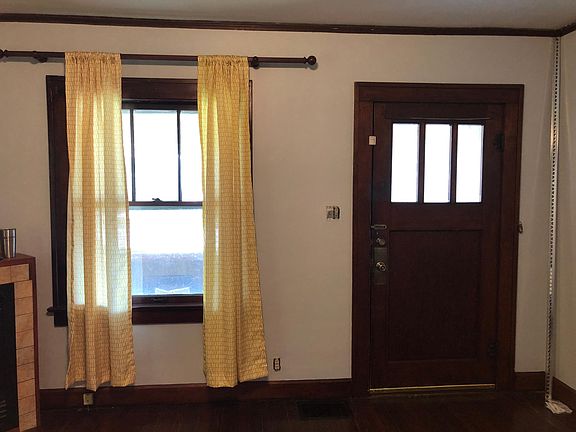 2nd image of 6166 Winthrop Ave
