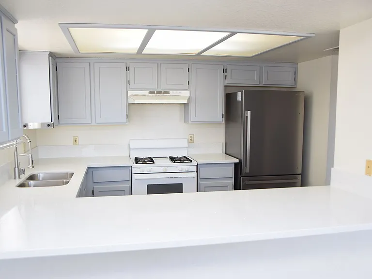 1360 Pacific Terrace Dr — Photo 11