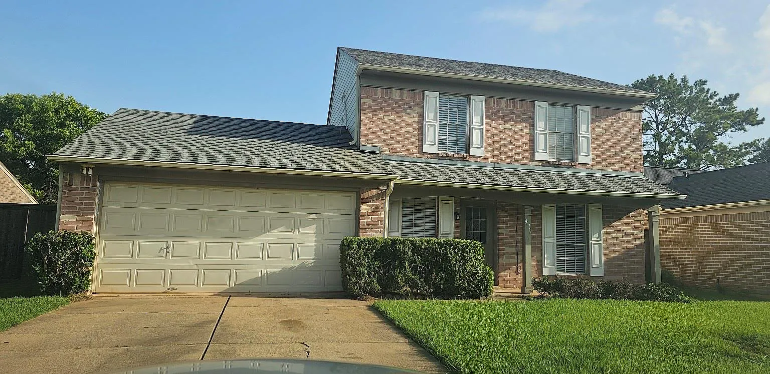 3 bed, 2.0 bath, 1552 sqft, $2,100 — Photo 1