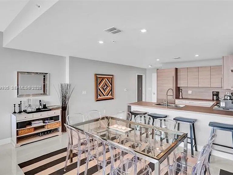 400 Sunny Isles Blvd #2021 — Photo 8