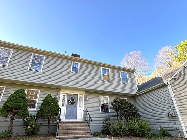 1510 Congress St, Fairfield, CT 06825