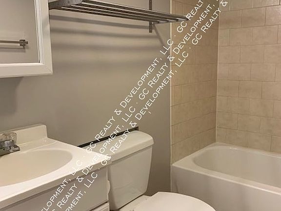 5th image of 1017 W Hillgrove Ave Unit G