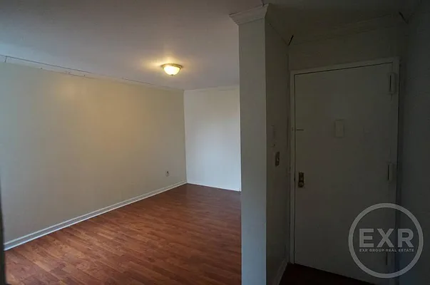 Rented by EXR | media 7