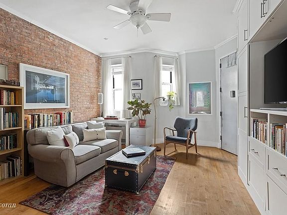 2nd image of 794 Saint Johns Pl APT 4B