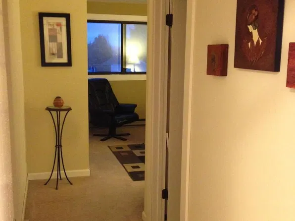 8501 12th Ave NW APT 402, Seattle, WA 98117
