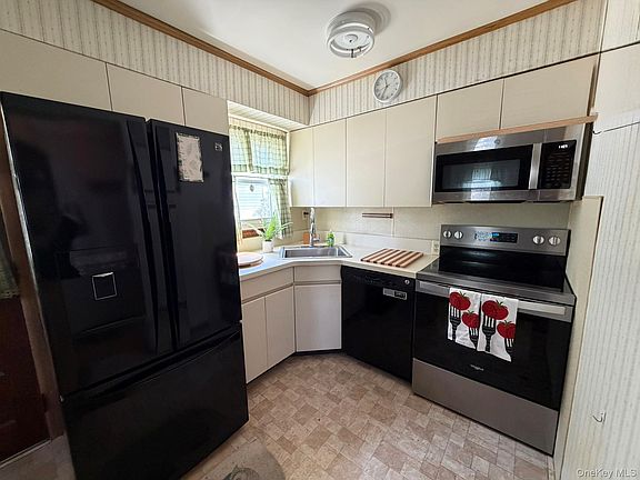 2nd image of 62 Bernard Street