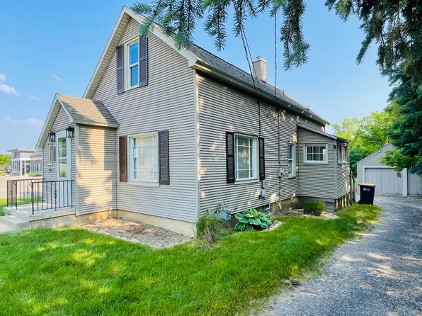 1323 Leonard St NE, Grand Rapids, MI 49505