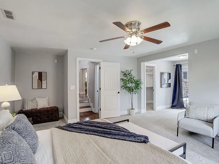 319 Carter Ln — Photo 16