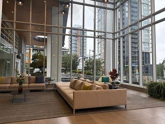 4th image of 657 Whiting Way #2907